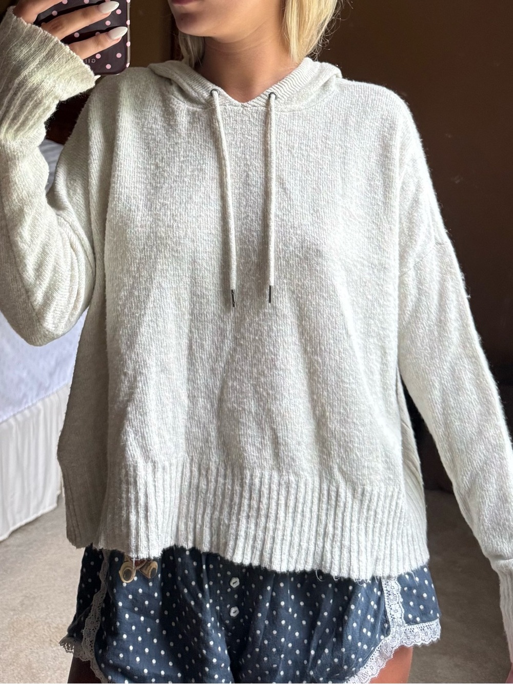 American Eagle Outfitters Cream Pullover Hoodie